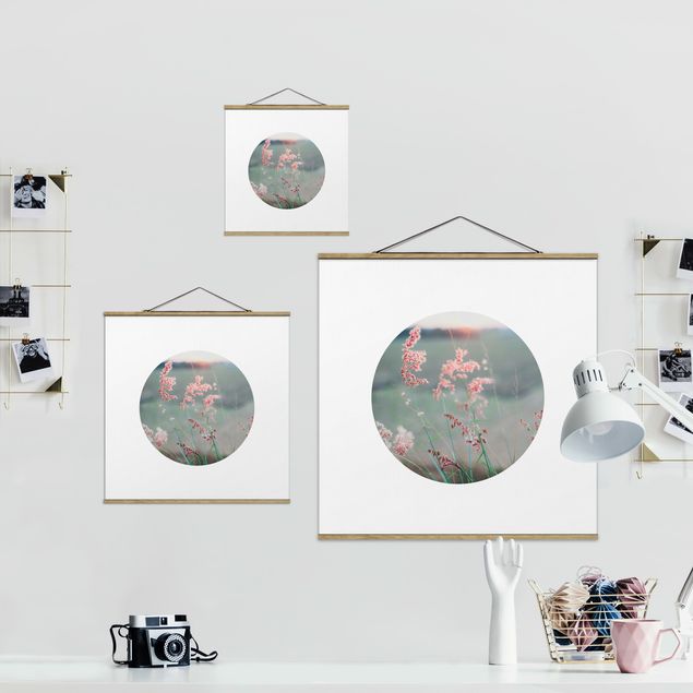 Stoffbild mit Posterleisten - Pinke Blumen im Kreis - Quadrat 1:1