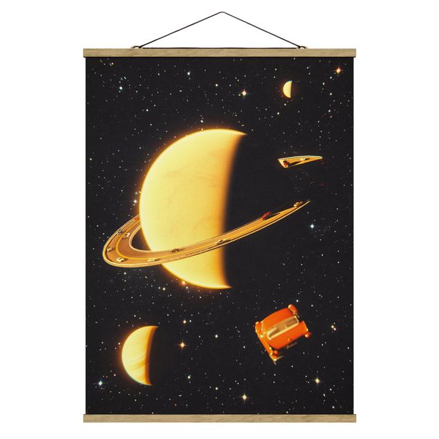 Stoffbild mit Posterleisten - Retro Collage - Die Ringe des Saturn - Hochformat 3:4