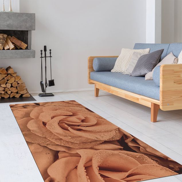 Moderne Teppiche Rosen Sepia mit Wassertropfen