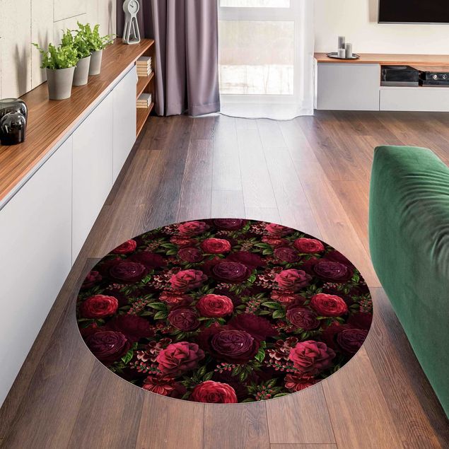 Teppich modern Rote Rosen vor Schwarz