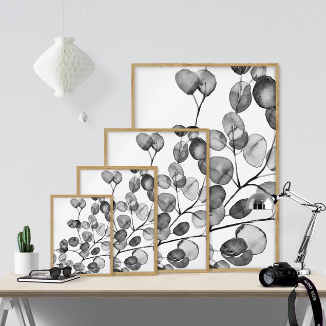 Bild mit Rahmen - Schwarz Weiß Aquarell Eukalyptuszweig - Hochformat