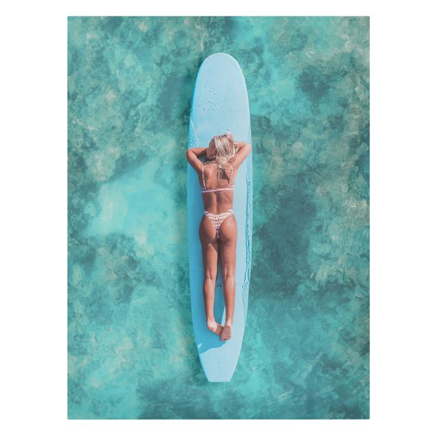 Wandbilder Surfergirl auf Blauem Board