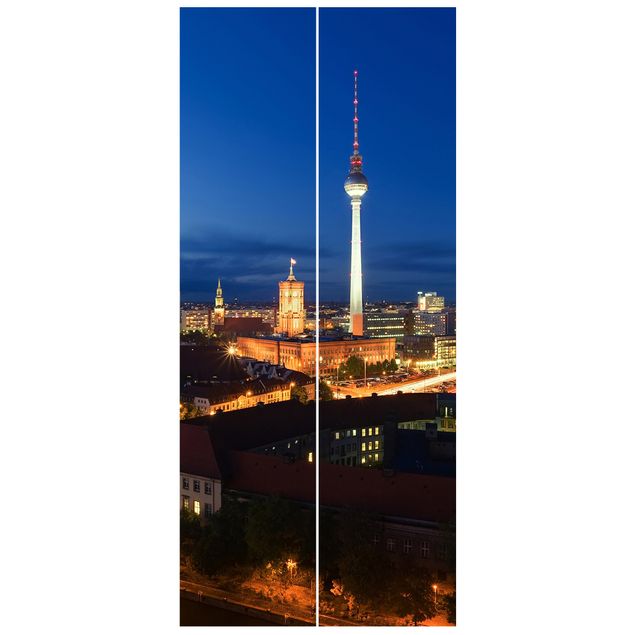 Fototapete blau Fernsehturm bei Nacht