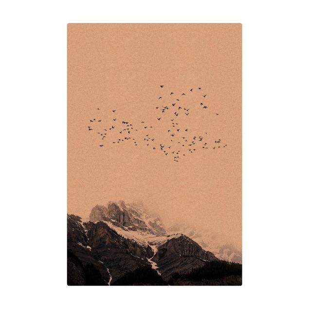 Große Teppiche Vogelschwarm vor Bergen Schwarz Weiß