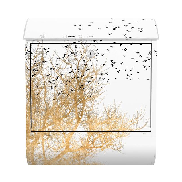 Tierbriefkasten Vogelschwarm vor goldenem Baum