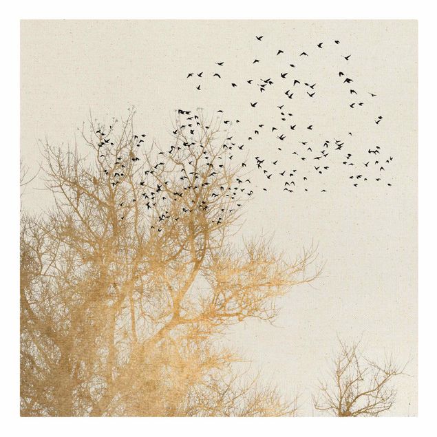 Leinwand Kunstdruck Vogelschwarm vor goldenem Baum