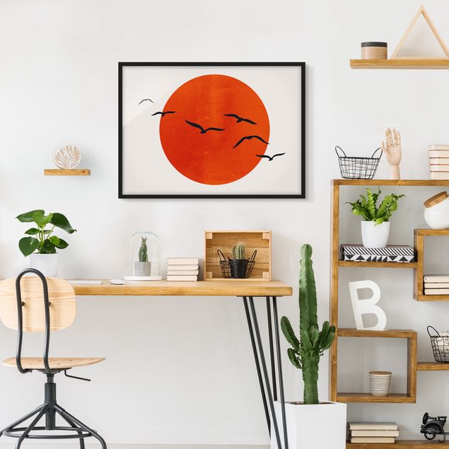 Kunstdrucke mit Rahmen Vogelschwarm vor roter Sonne I