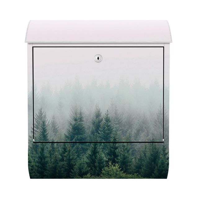 Designer Briefkasten Wald im Nebel Dämmerung