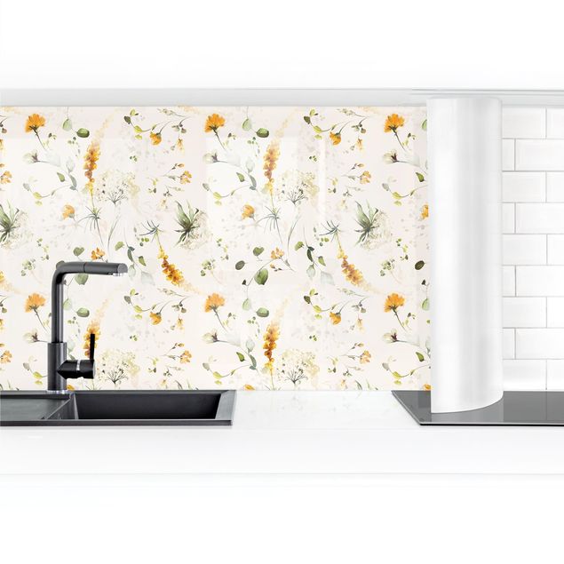 Küchenrückwände selbstklebend Wildblumen Aquarell Muster auf Beige